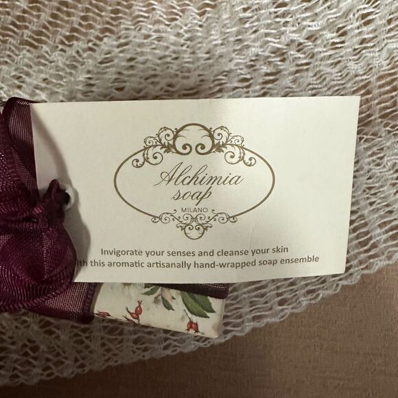 Alchimia Soap Milano Almond Moisturizing Christmas Winter Holiday Wrapped - Picture 5 of 5